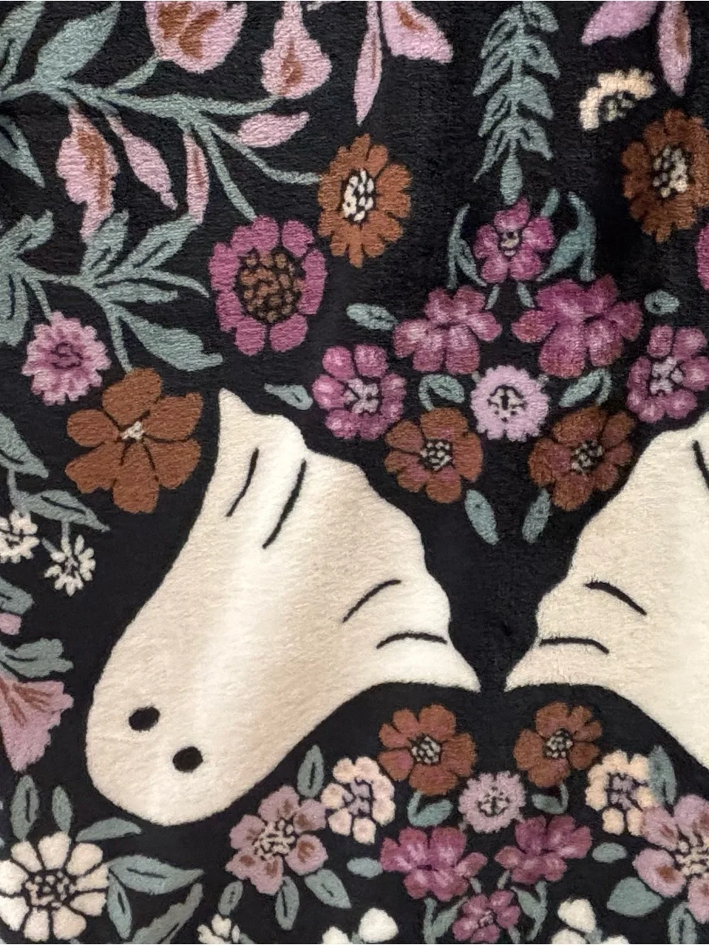 Envouge Plush Spooky Ghost Floral Print Halloween Throw Blanket